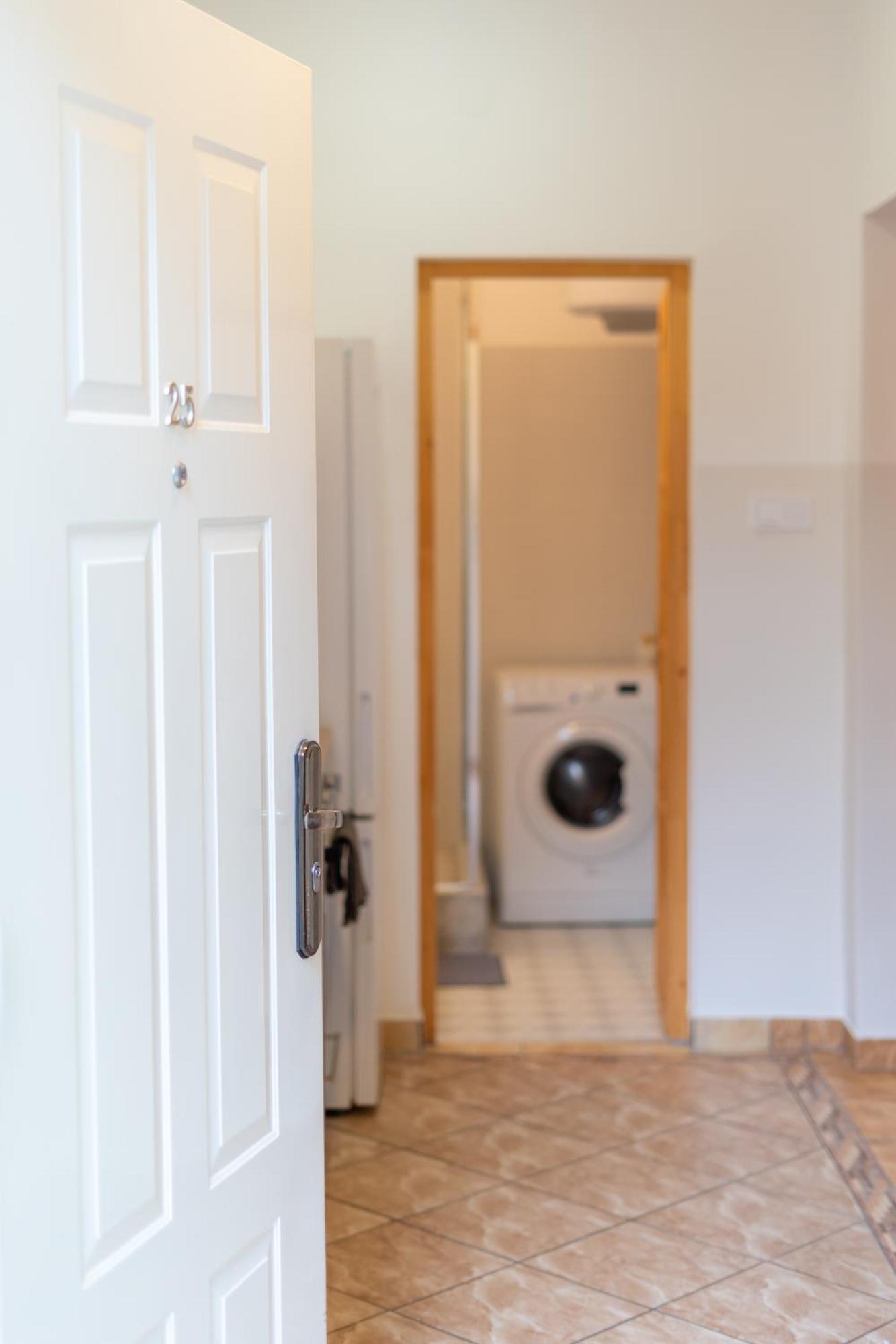 Cozy Apartment In Akacfa Street Budapeszt Zewnętrze zdjęcie